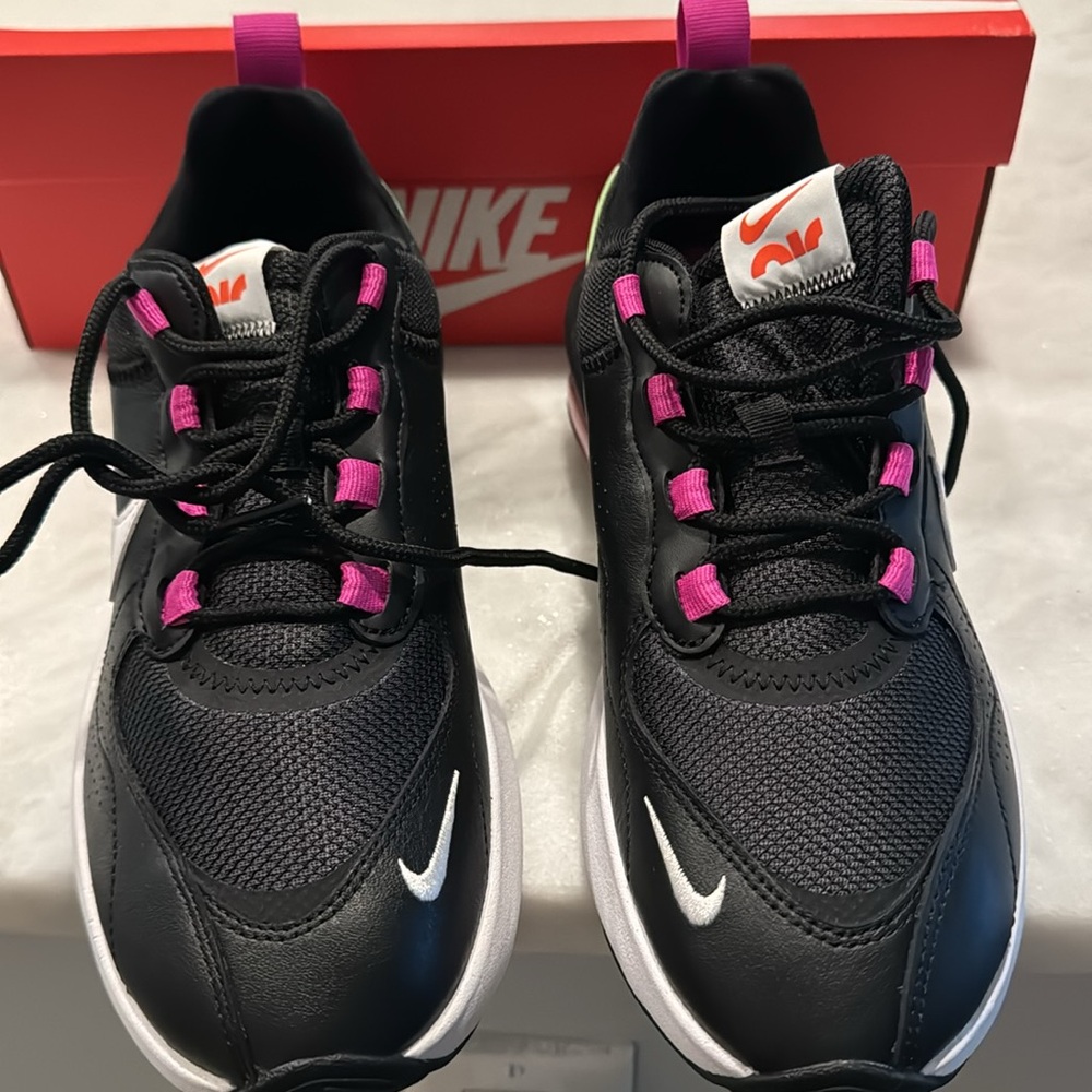 New in box Nike air Verona - Picture 3 of 3